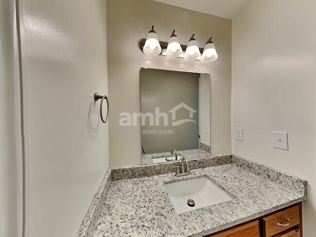 Building Photo - 3047 Romain Trail