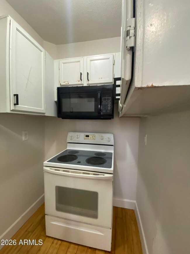 Building Photo - 1513 W Taylor St