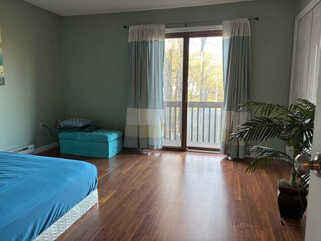 Building Photo - 28 Mallard Cove Rd