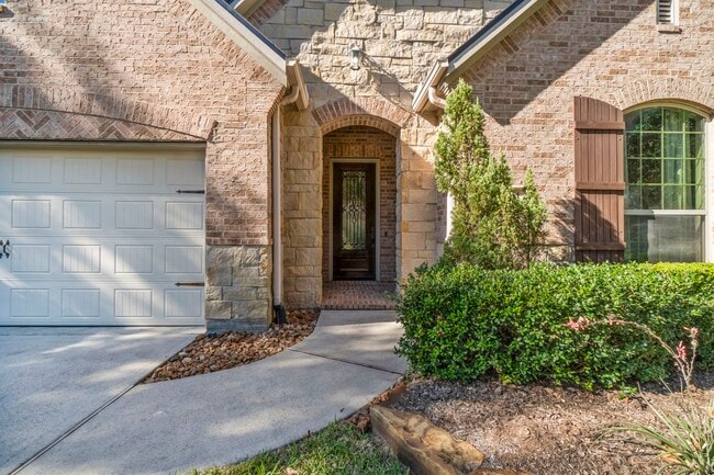 Building Photo - 161 Riverbend Way