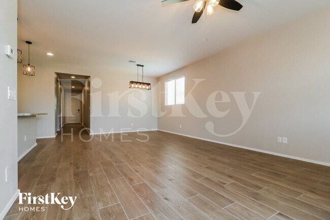 Building Photo - 17565 W Villa Chula Ln