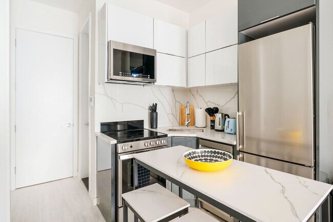 Building Photo - 317w E 14th St