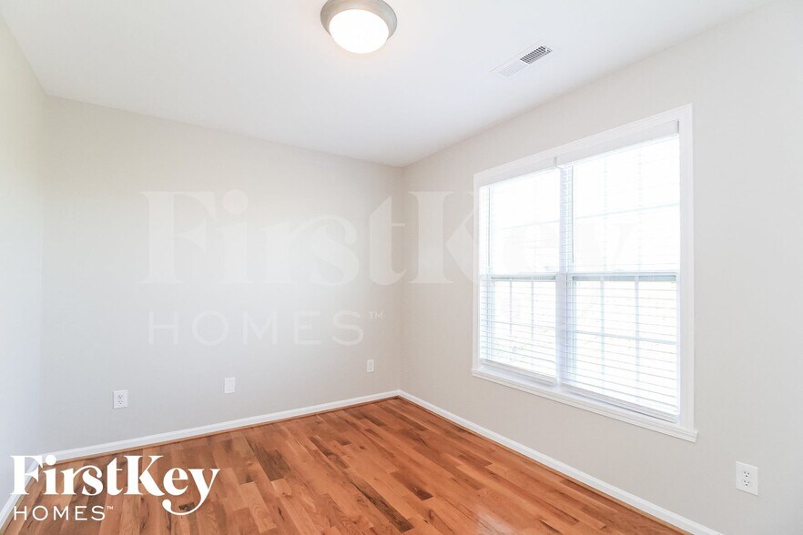 Building Photo - 483 Old Cypress Dr