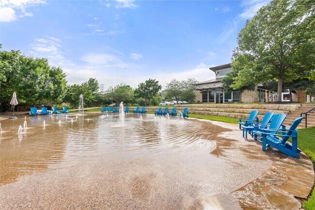 Building Photo - 116 Beneteau Dr