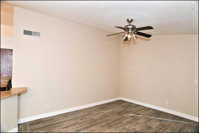 Building Photo - 3020 Tierra Mina Dr