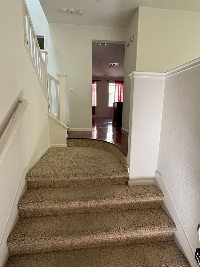 Building Photo - $4,600 / Beautiful 3BR + Bonus Room / 2.5BA Single-Family Home in Warm Springs, Fremont