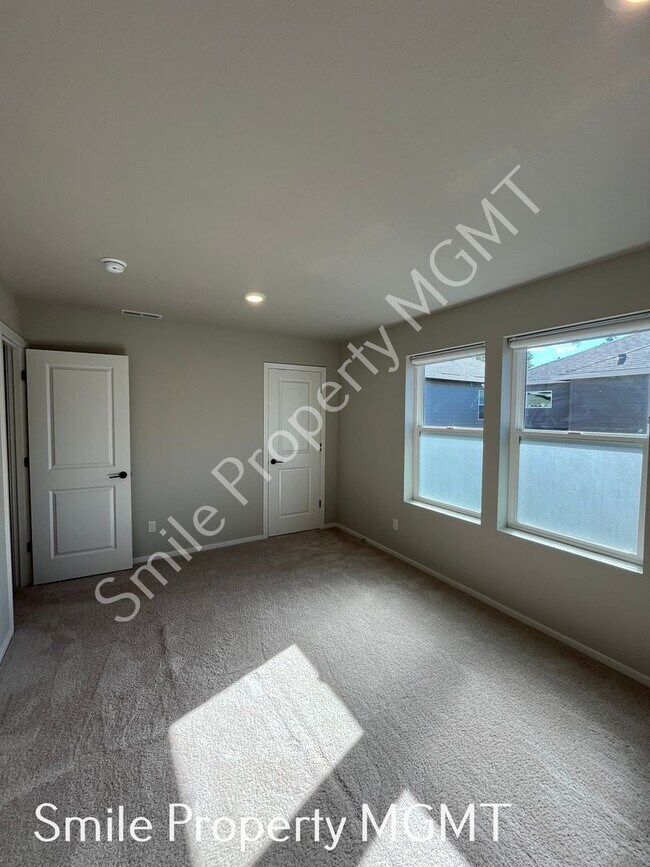 Building Photo - 14611 SW 78th Ave