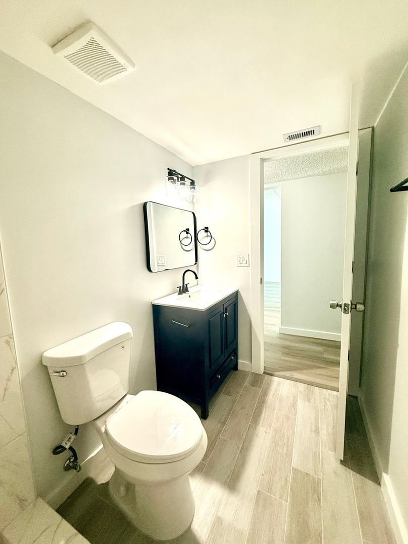 Building Photo - 14417 Americana Cir
