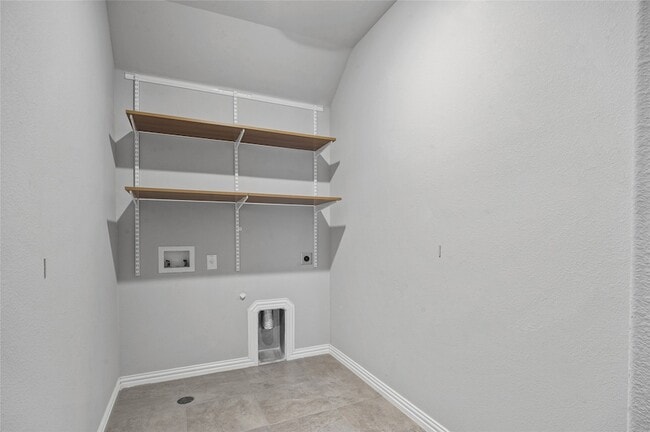 Building Photo - 2165 Bailey St