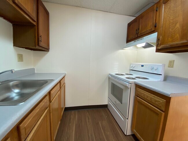 Building Photo - 3861 Brown Ave