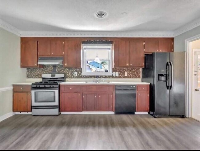 Building Photo - 3314 Granby St