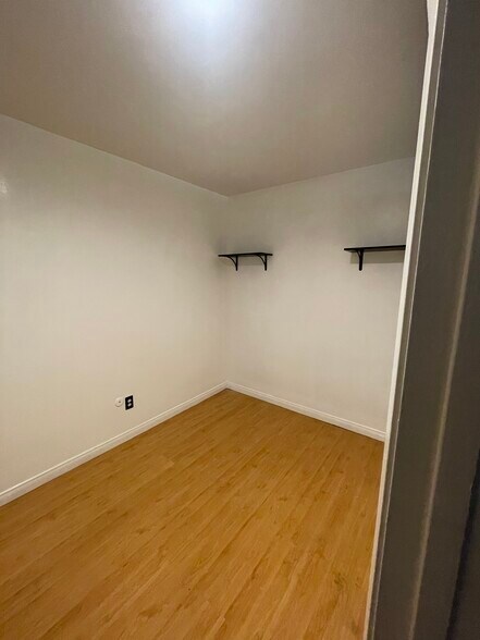 Front angle of separate sleeping area - 960 Larrabee St