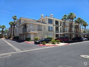 Building Photo - A Fabulous 2 Bedroom Condo at Vistana