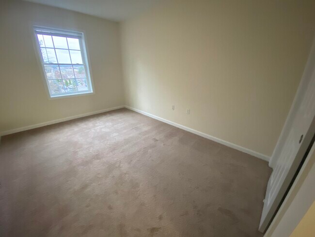 Building Photo - 80 Sentinel Court