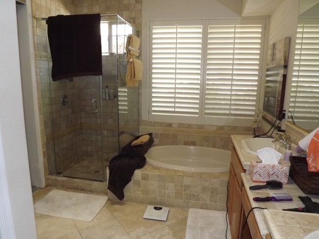 Building Photo - **WONDERFUL SINGLE STORY HOME IN GUARD GATED "ANTHEM COUNTRY CLUB!!"