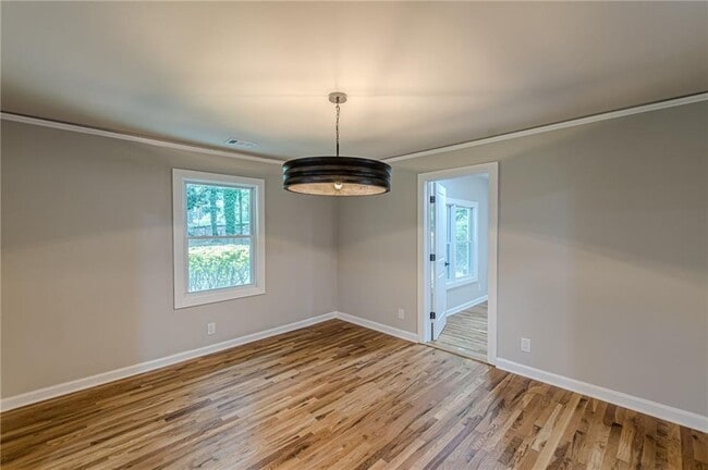 Building Photo - 1624 Dodson Dr SW