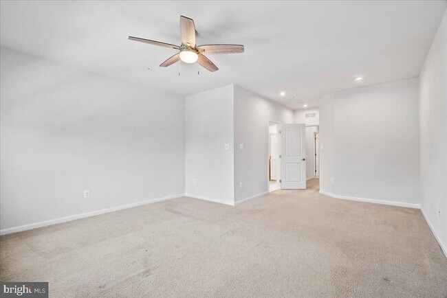 Building Photo - 6500 Walcott Ln
