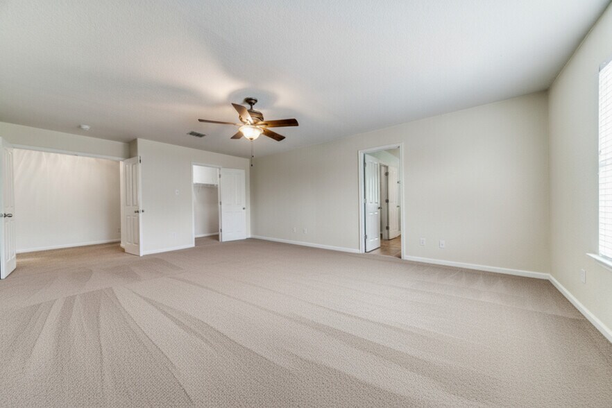 Building Photo - 10811 Marot Fld