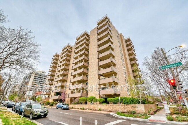 Building Photo - 700 N Washington St