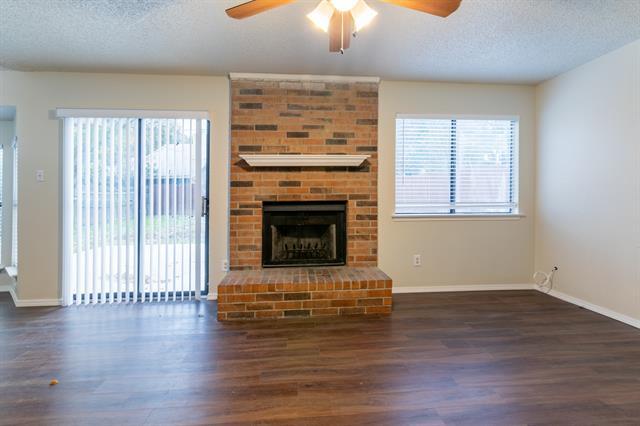 Building Photo - 2239 Turf Club Dr