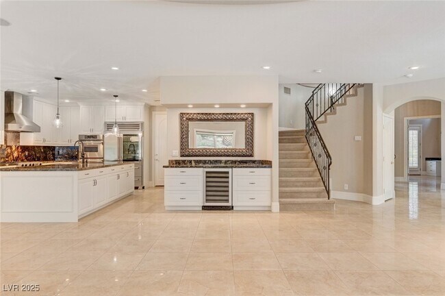 Building Photo - 9813 Edgeview Pl