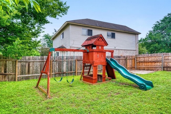 Building Photo - 928 Justeford Dr