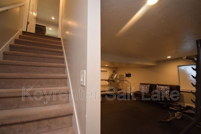 Building Photo - 1814 Whisperwood Cir