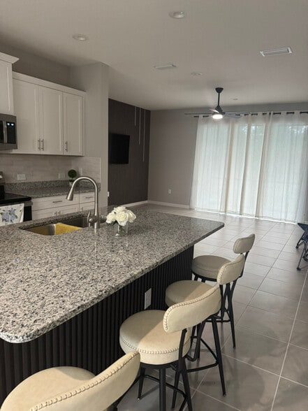 Building Photo - 6212 Dry Tortugas Dr