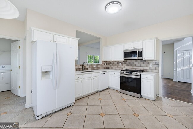Building Photo - 2599 Alvecot Cir SE