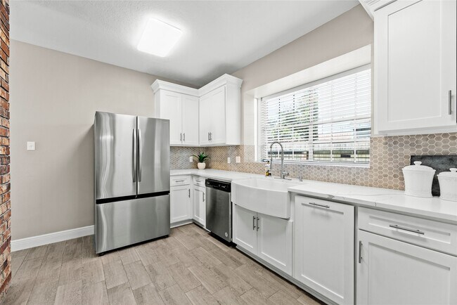 Building Photo - 14434 Old Tybee Rd