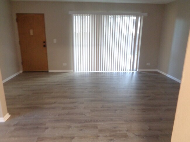 Building Photo - 9644 S Kedzie Ave