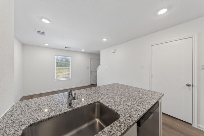 Building Photo - 2065 E Gemini Dr