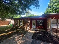 Building Photo - 2925-2927 N Sunny Ln