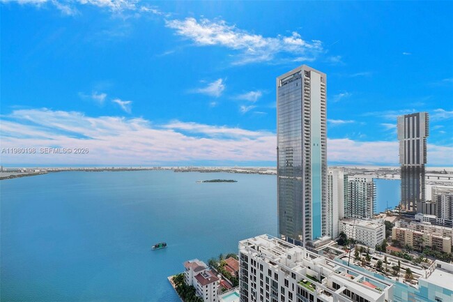 Building Photo - 460 NE 28th St