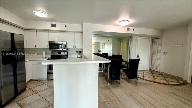 Building Photo - 19701 E Country Club Dr