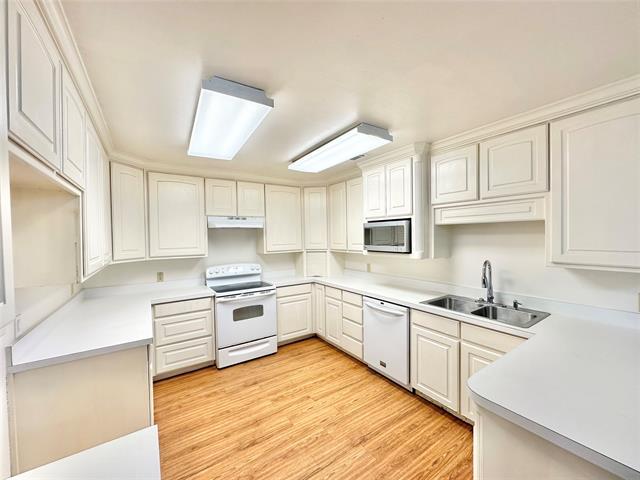 Building Photo - 8869 Liberty Rd