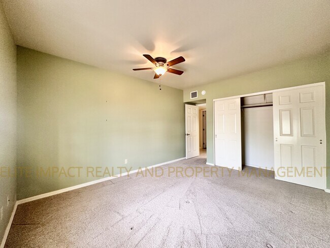 Building Photo - 64427 E Rolling Rock Ct