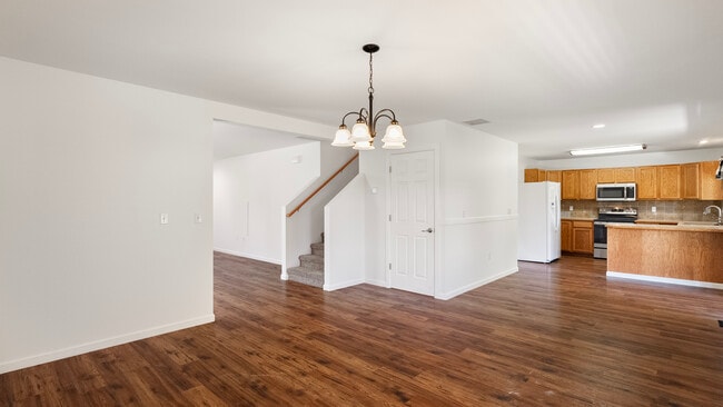 Building Photo - 1605 Kedlin Ln