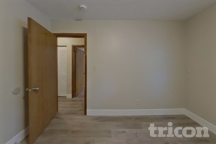 Building Photo - 2812 Deliverance Dr