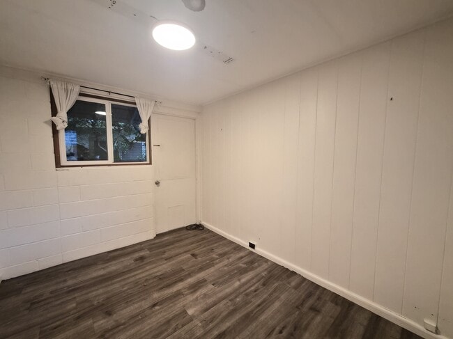 Building Photo - 3341 Monsarrat Ave