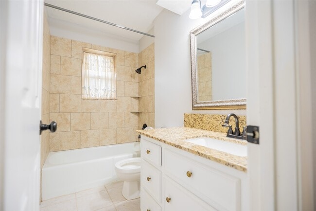 Building Photo - 3050 Orange St