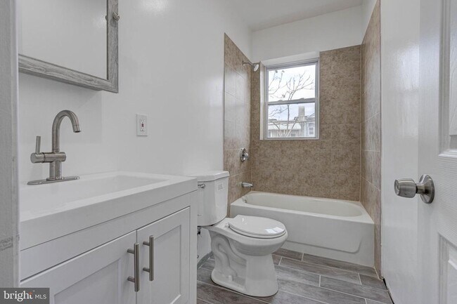 Building Photo - 2654 Wilkens Ave