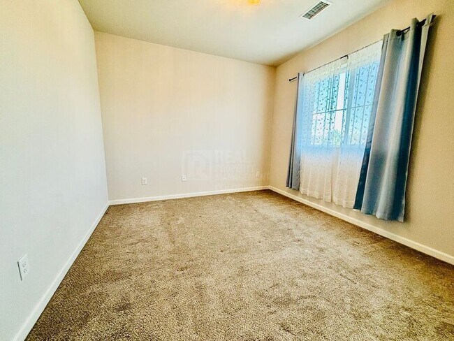 Building Photo - 9150 W 100th Way