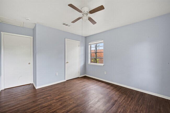 Building Photo - 4118 Sunflower St