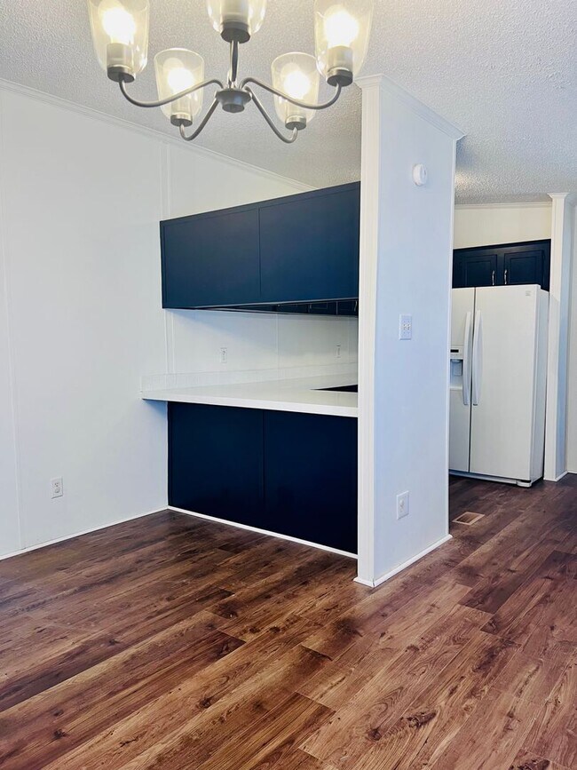 Building Photo - 4BR Home - Recently Updated - Available Soon!