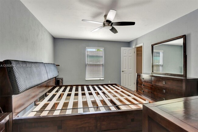 Building Photo - 781 Little Pine Dr