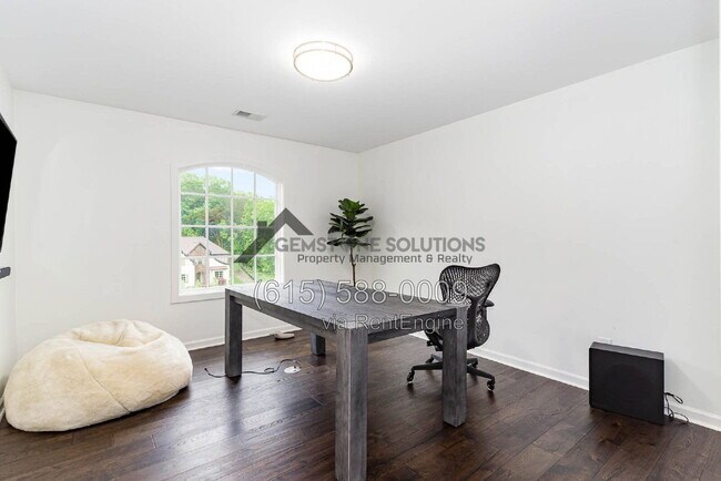 Building Photo - 6343 Wildwood Dr