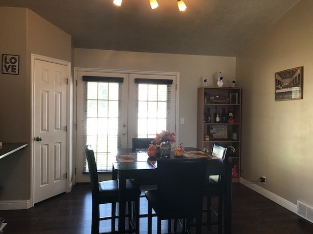 Building Photo - Pet Friendly Home on Corner Lot w 2 car garage