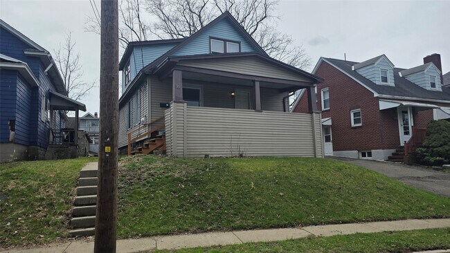 Building Photo - 35 Dayton St