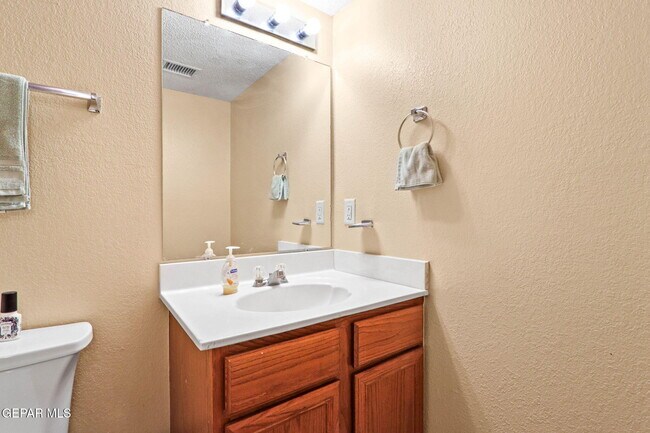 Building Photo - 12564 Paseo Alegre Dr